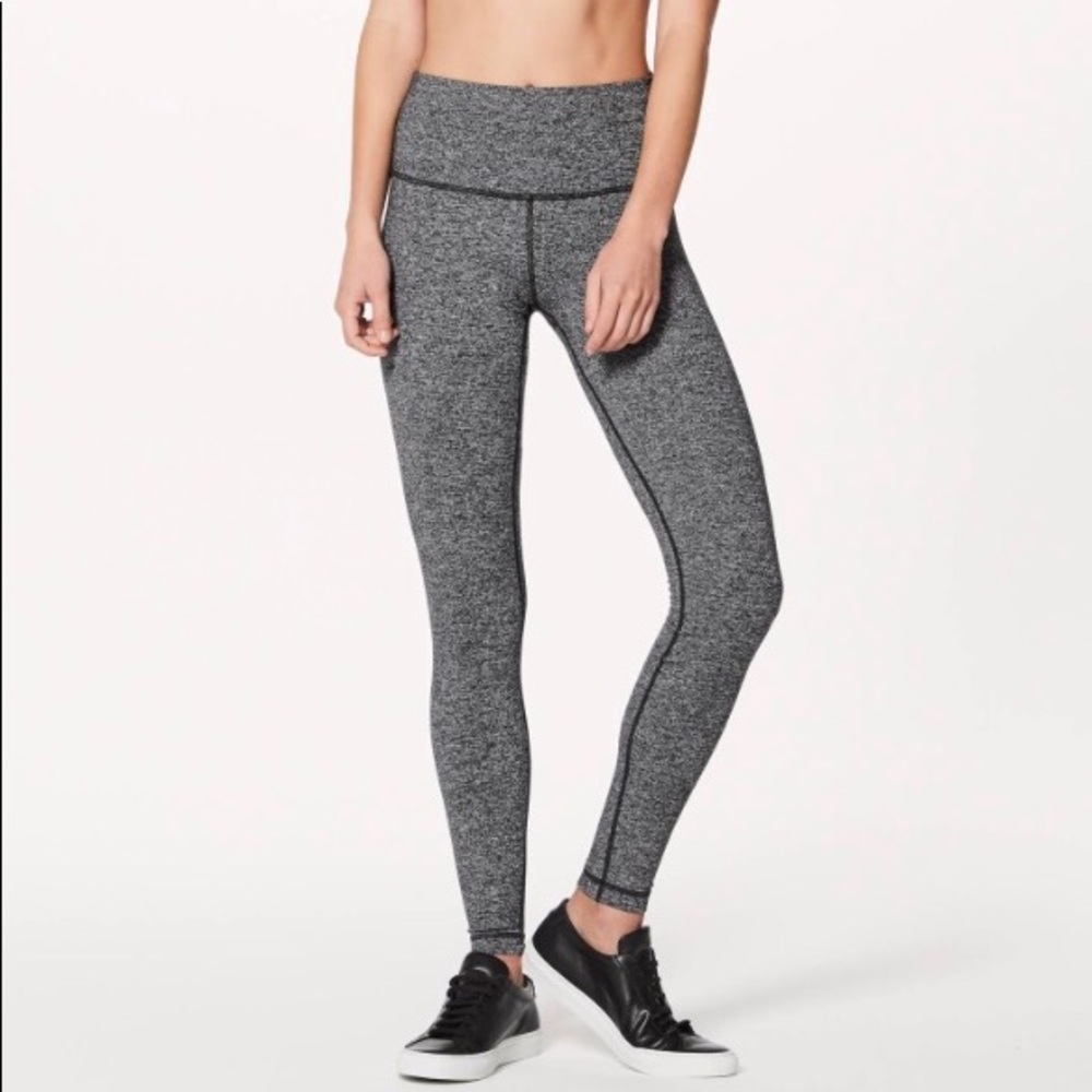 Lulu Lemon 🍋 Grey/Black pattern leggings